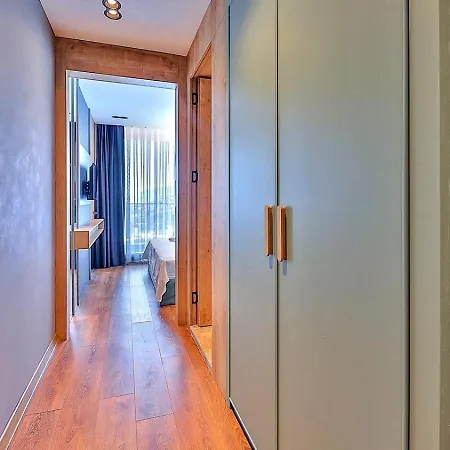 3 Bedroom Seaview With Private Pool And Garden