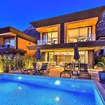 3 Bedroom Seaview With Private Pool And Garden * Калкан