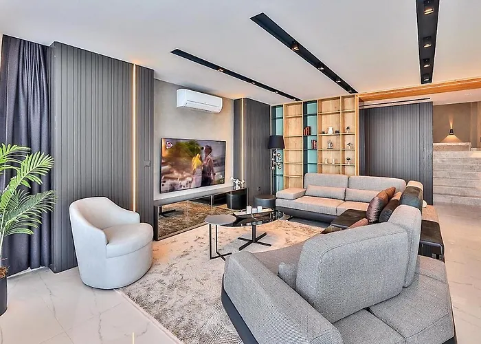 3 Bedroom Seaview With Private Pool And Garden Villa *