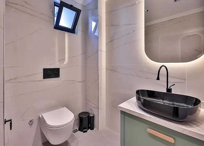 3 Bedroom Seaview With Private Pool And Garden *